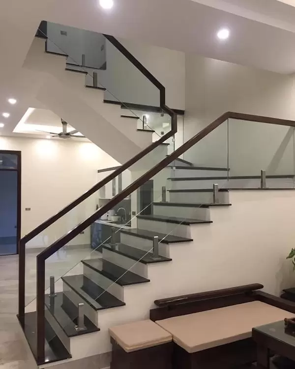 Mẫu Cầu Thang Kính 
